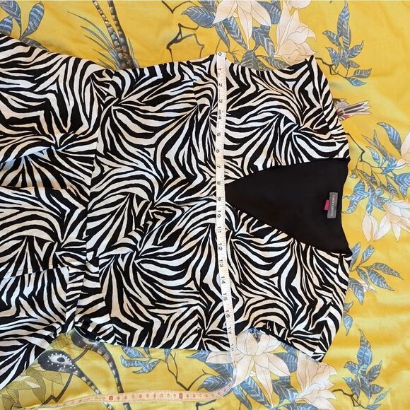 VINCE camuto nwot zebra stripe asymetrical hem wrap dress sz s - Picture 2 of 6